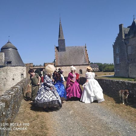 Montourtier Chateau De Bourgon מראה חיצוני תמונה