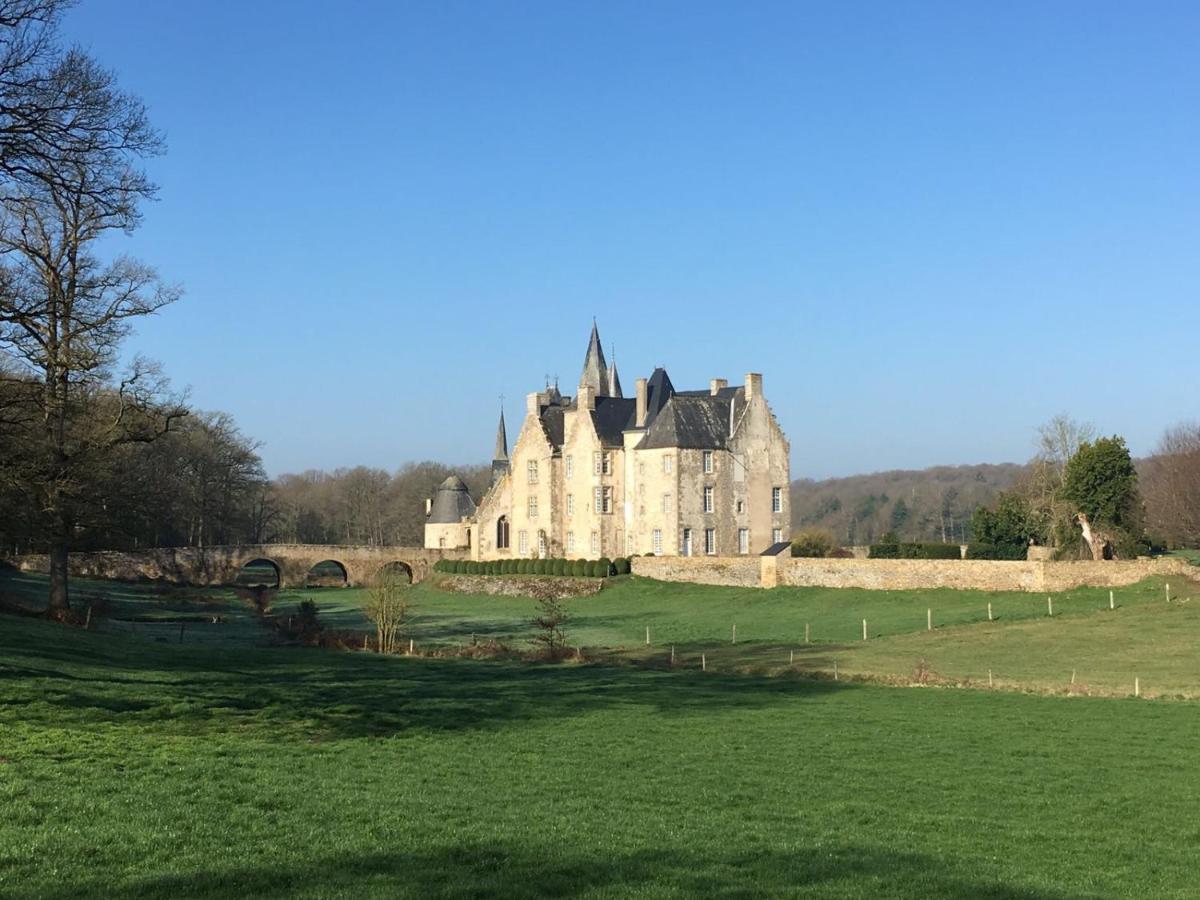 Montourtier Chateau De Bourgon מראה חיצוני תמונה