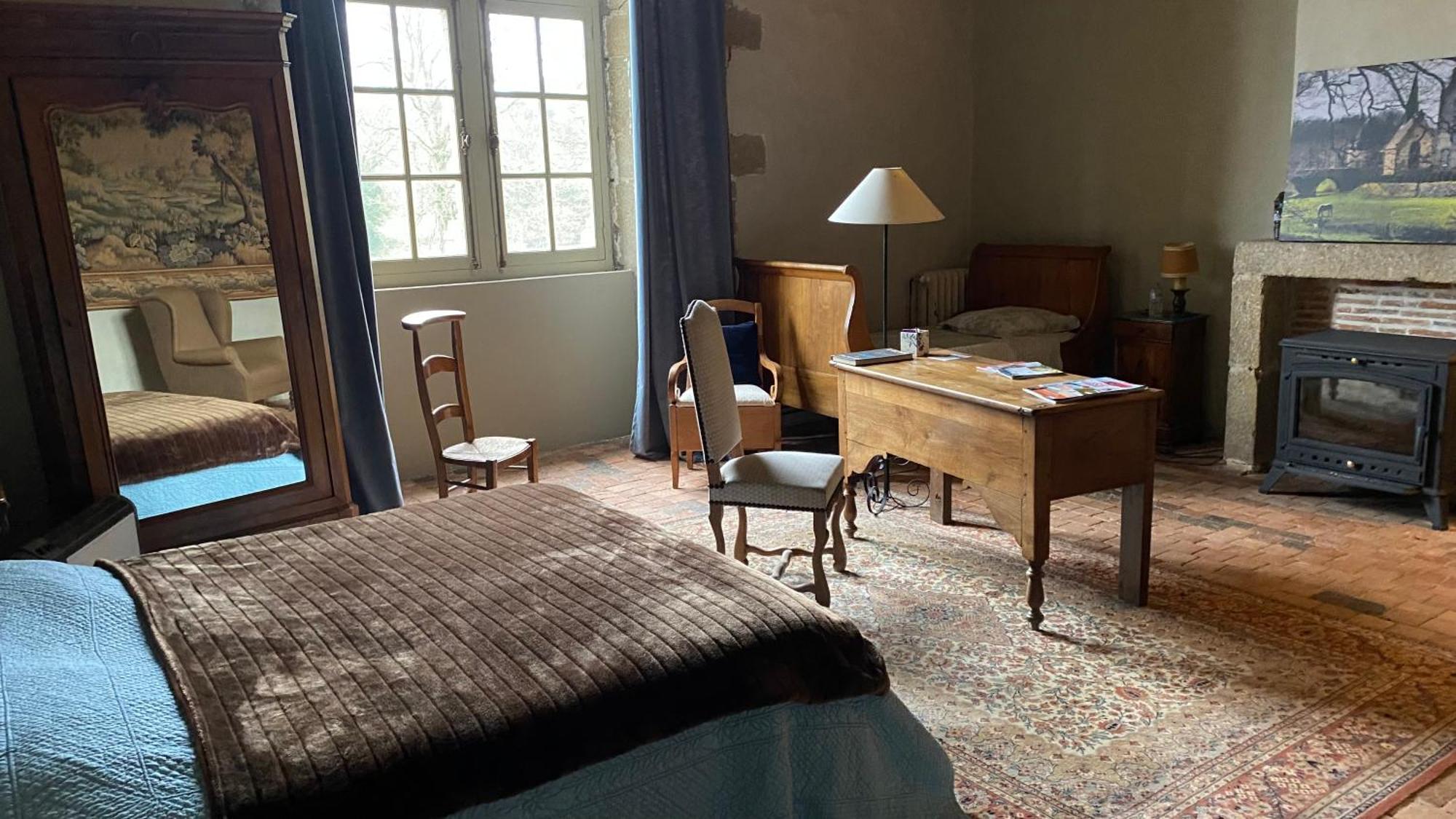 Montourtier Chateau De Bourgon מראה חיצוני תמונה
